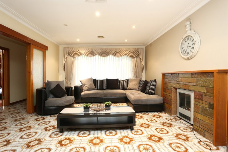 Photo - 54 Blackwood Crescent, Campbellfield VIC 3061 - Image 4