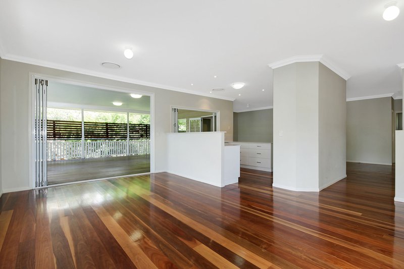 Photo - 54 Boambillee Street, Mount Gravatt East QLD 4122 - Image 2