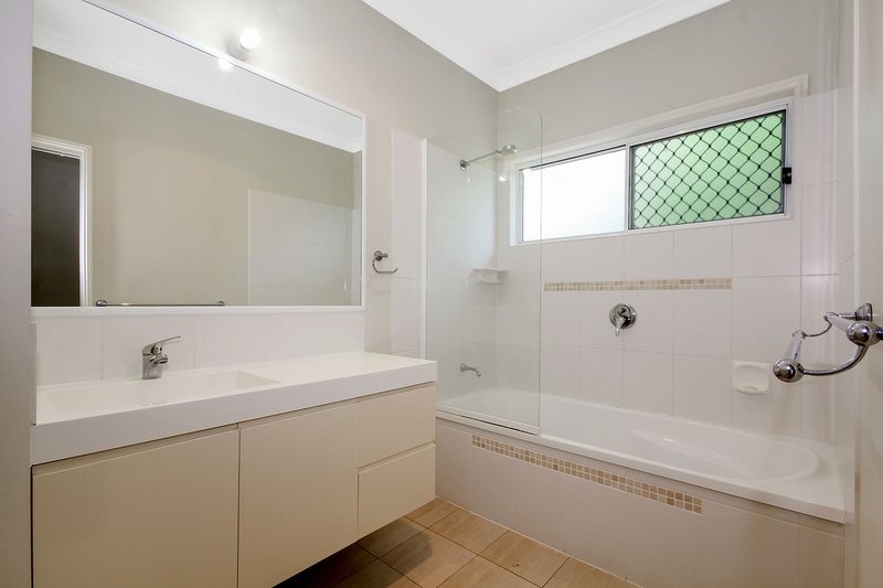 Photo - 54 Boambillee Street, Mount Gravatt East QLD 4122 - Image 10