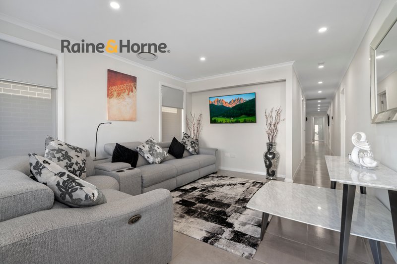 Photo - 54 Bonnie Rock Road, Austral NSW 2179 - Image 2