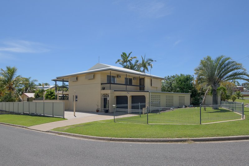 Photo - 54 Booth Avenue, Tannum Sands QLD 4680 - Image 3