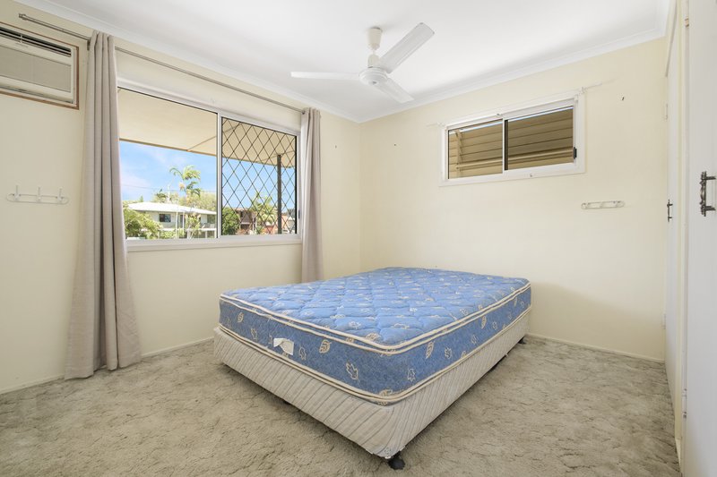 Photo - 54 Booth Avenue, Tannum Sands QLD 4680 - Image 12