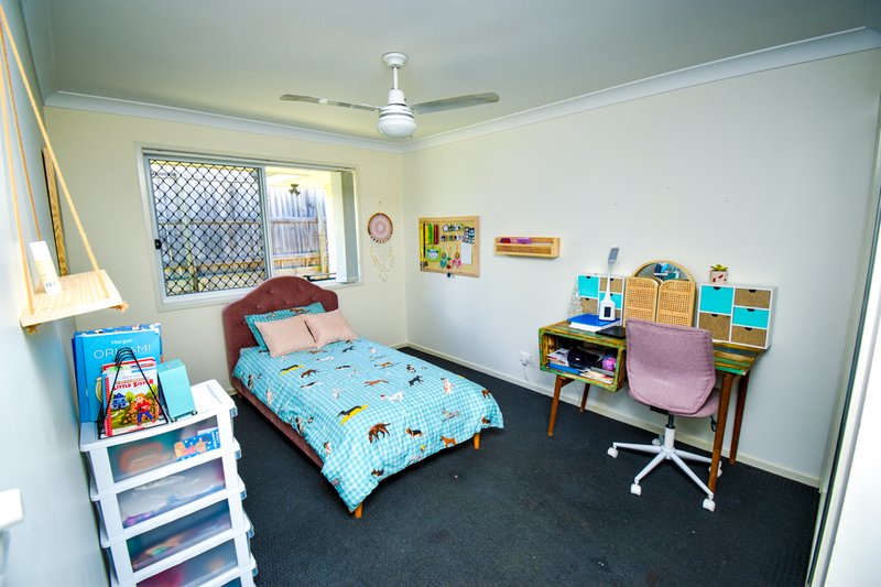 Photo - 54 Briffney Street, Kirkwood QLD 4680 - Image 15