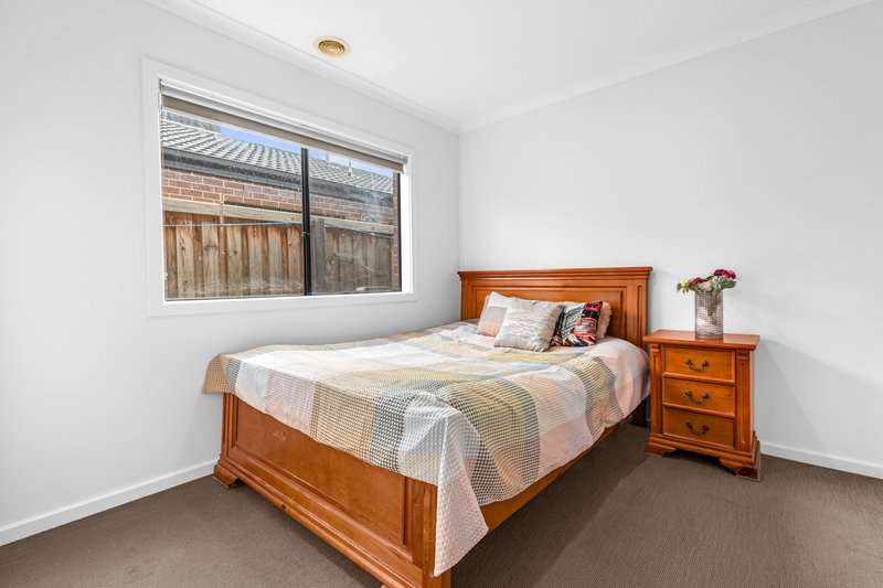 Photo - 54 Brightvale Boulevard, Wyndham Vale VIC 3024 - Image 13