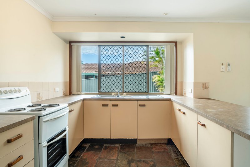Photo - 54 Brownie Street, Jamboree Heights QLD 4074 - Image 4