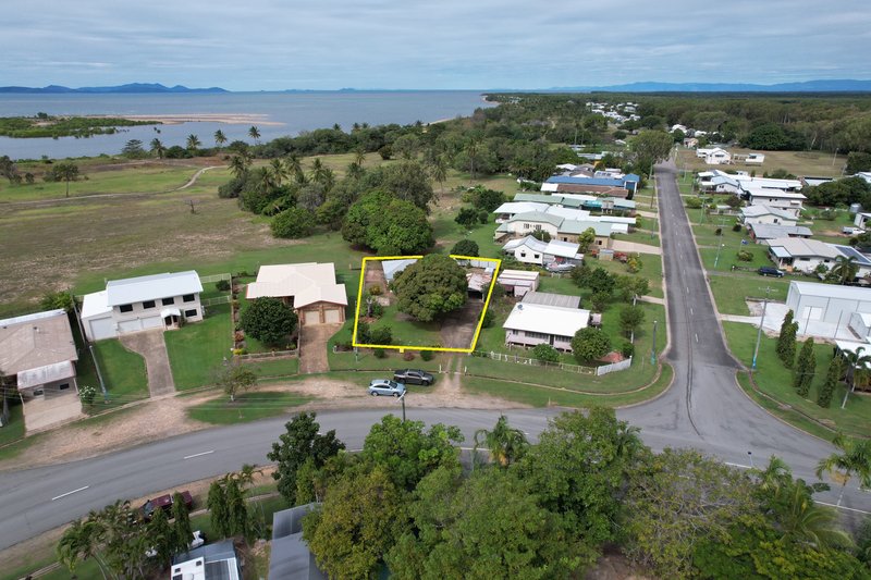 Photo - 54 Bruce Parade, Lucinda QLD 4850 - Image 19