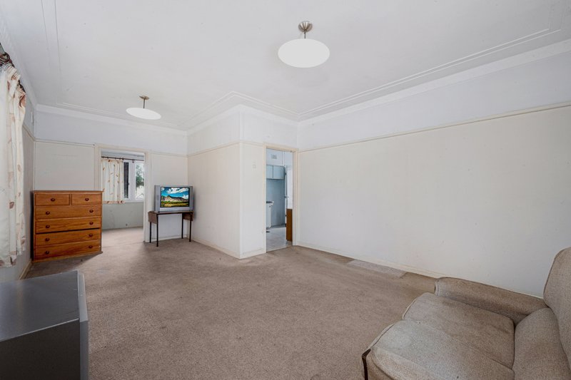 Photo - 54 Cardigan Road, Greenacre NSW 2190 - Image 3