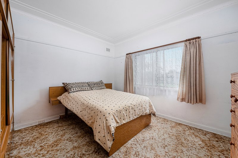 Photo - 54 Cardigan Road, Greenacre NSW 2190 - Image 6