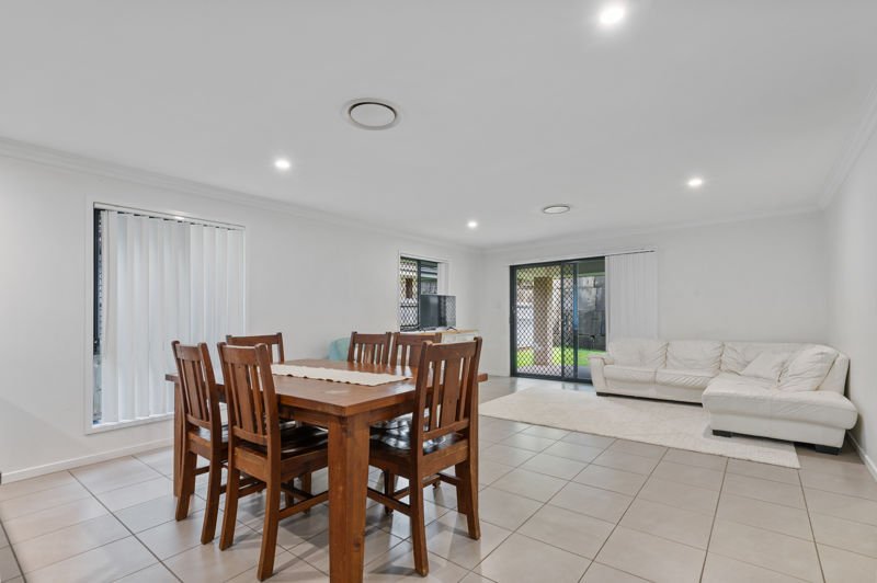 Photo - 54 Caspian Parade, Warner QLD 4500 - Image 6