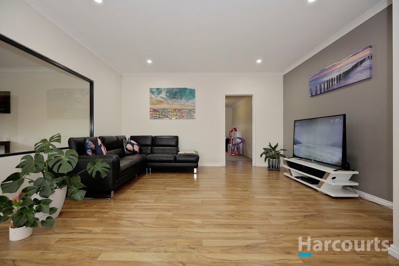 Photo - 54 Castledene Way, Tapping WA 6065 - Image 7