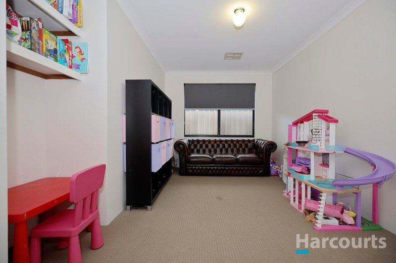 Photo - 54 Castledene Way, Tapping WA 6065 - Image 8