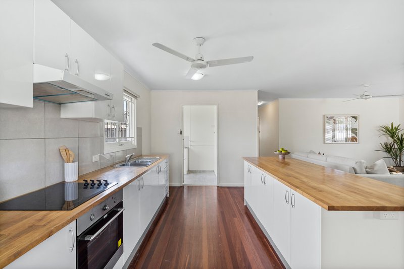 Photo - 54 Chardean Street, Acacia Ridge QLD 4110 - Image 2
