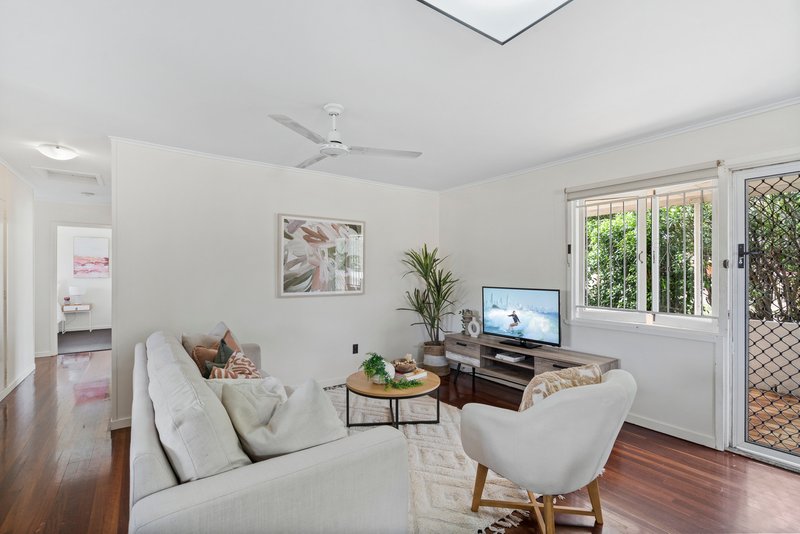 Photo - 54 Chardean Street, Acacia Ridge QLD 4110 - Image 7
