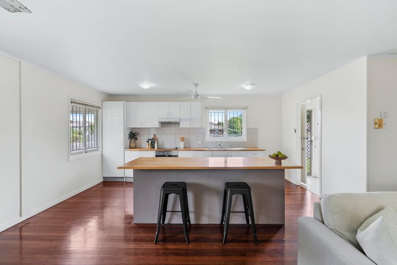 Photo - 54 Chardean Street, Acacia Ridge QLD 4110 - Image 9