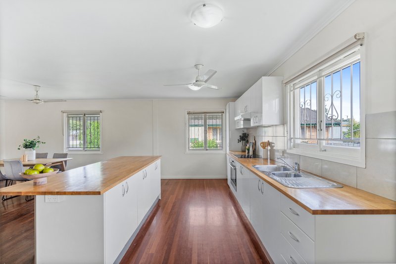 Photo - 54 Chardean Street, Acacia Ridge QLD 4110 - Image 10