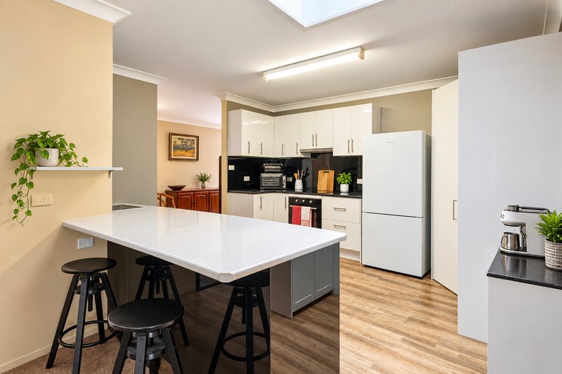 Photo - 54 Clare Crescent, Berkeley Vale NSW 2261 - Image 2