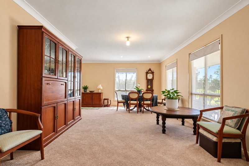 Photo - 54 Clare Crescent, Berkeley Vale NSW 2261 - Image 5