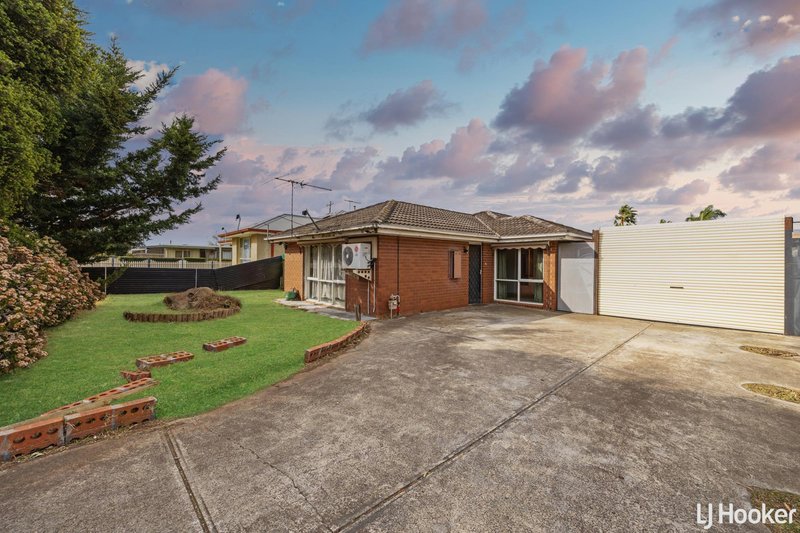 54 Coburns Road, Melton South VIC 3338