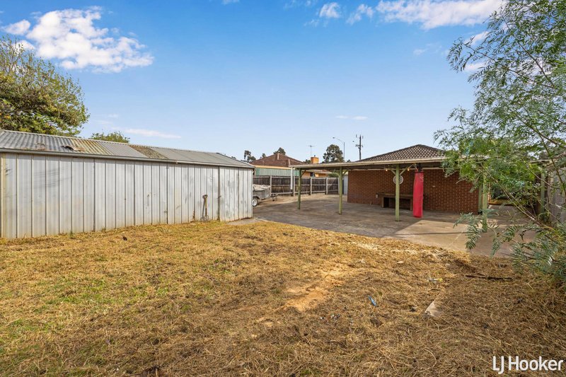 Photo - 54 Coburns Road, Melton South VIC 3338 - Image 3