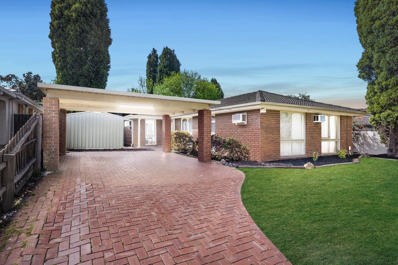 54 Collendina Crescent, Scoresby VIC 3179