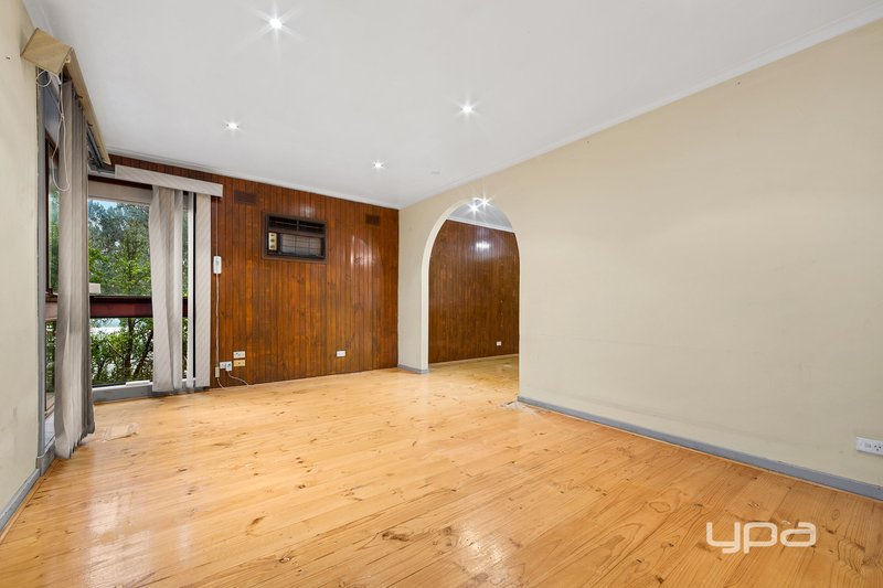 Photo - 54 Concord Circuit, Albanvale VIC 3021 - Image 3