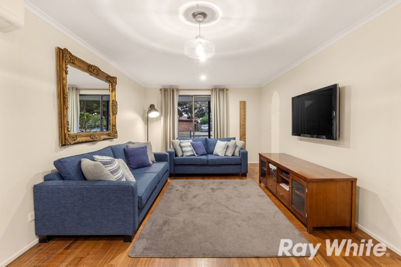 Photo - 54 Coventry Crescent, Mill Park VIC 3082 - Image 3