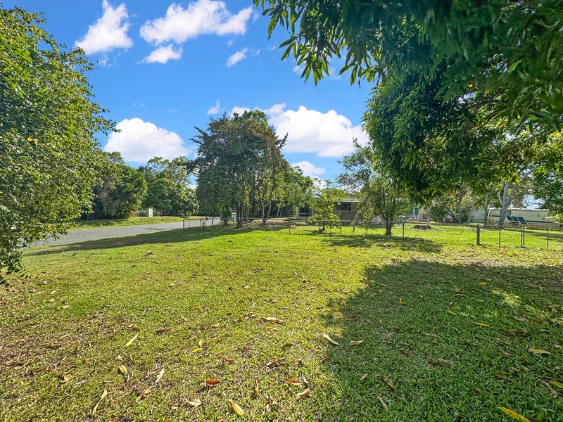 Photo - 54 Crescent Street, Armstrong Beach QLD 4737 - Image 17