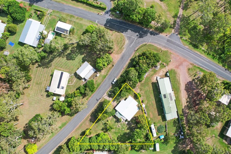 Photo - 54 Crescent Street, Armstrong Beach QLD 4737 - Image 21