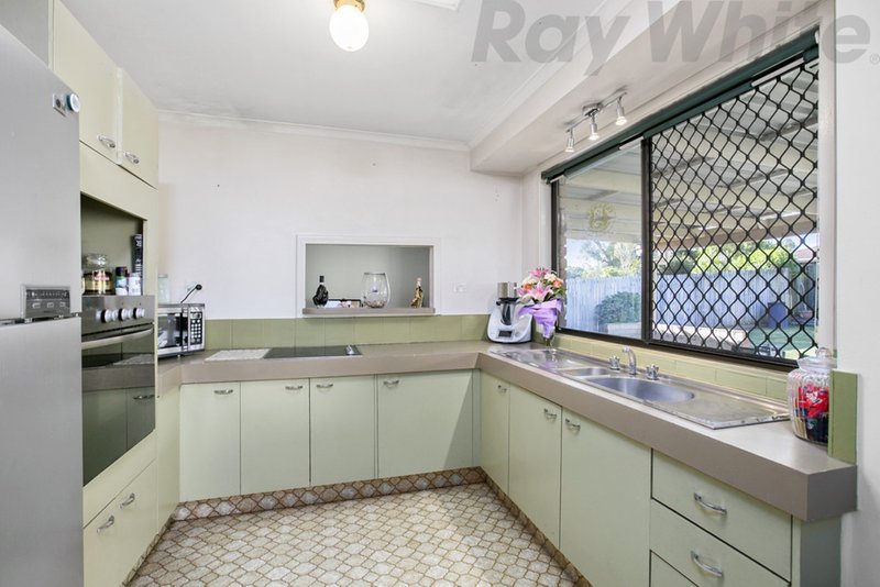 Photo - 54 Cumberland Drive, Alexandra Hills QLD 4161 - Image 6