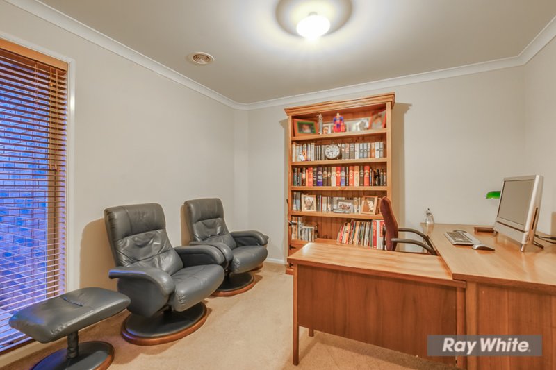 Photo - 54 Cuthbert Avenue, Truganina VIC 3029 - Image 4