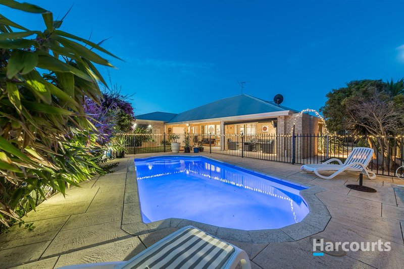 Photo - 54 Dartmouth Circle, Quinns Rocks WA 6030 - Image 2