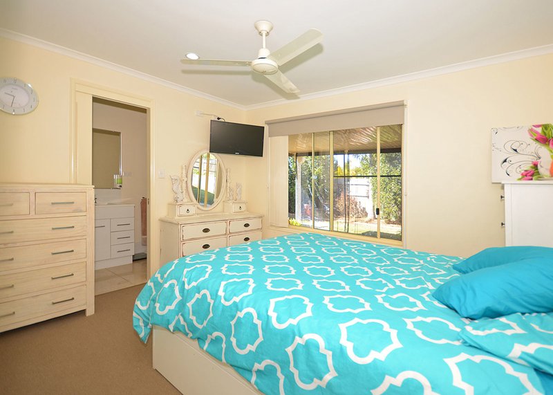 Photo - 54 Dougan Street, Point Vernon QLD 4655 - Image 8