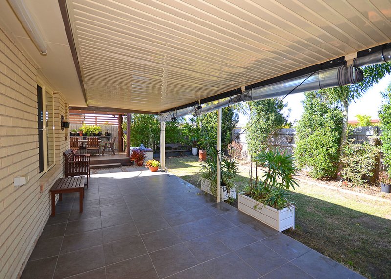 Photo - 54 Dougan Street, Point Vernon QLD 4655 - Image 13