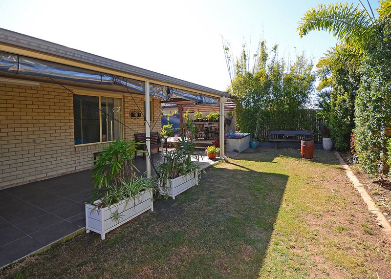 Photo - 54 Dougan Street, Point Vernon QLD 4655 - Image 17