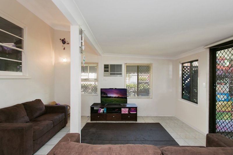 Photo - 54 Dry Dock Rd , Tweed Heads South NSW 2486 - Image 4