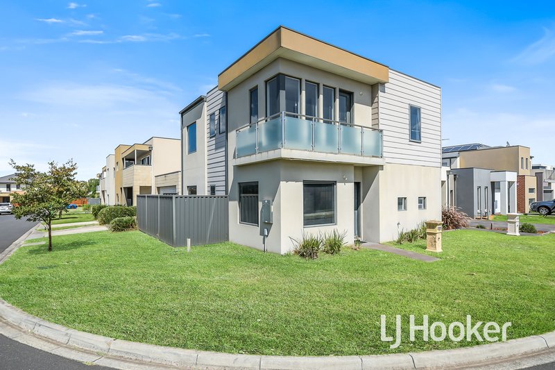 Photo - 54 Edgeware Close, Pakenham VIC 3810 - Image 17