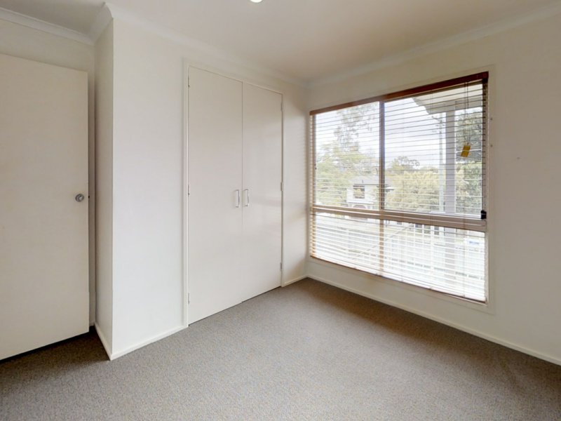 Photo - 54 Eureka Crescent, Nerang QLD 4211 - Image 7