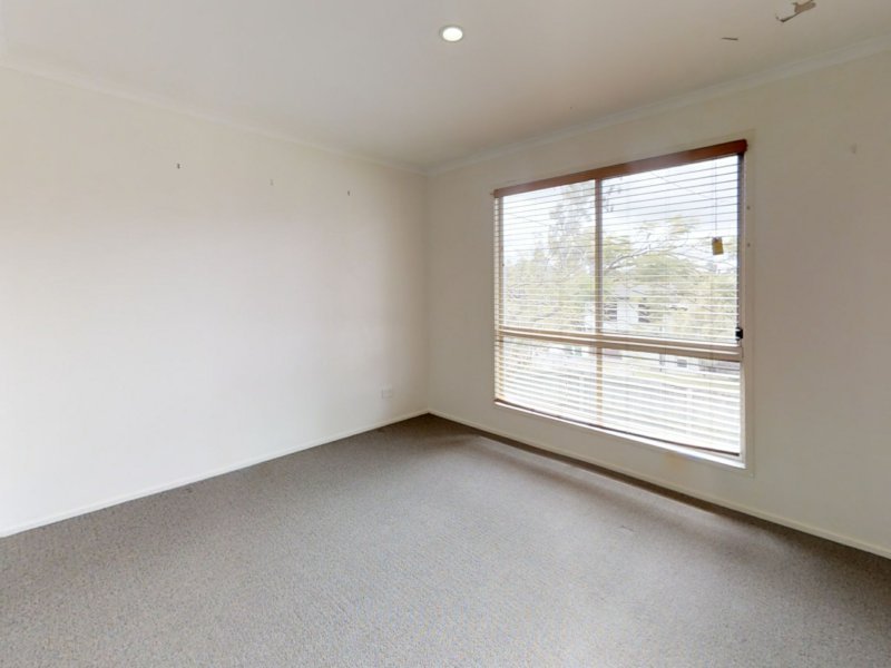 Photo - 54 Eureka Crescent, Nerang QLD 4211 - Image 9