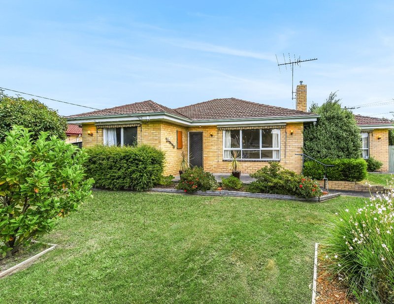 Photo - 54 Festival Crescent, Keysborough VIC 3173 - Image 2