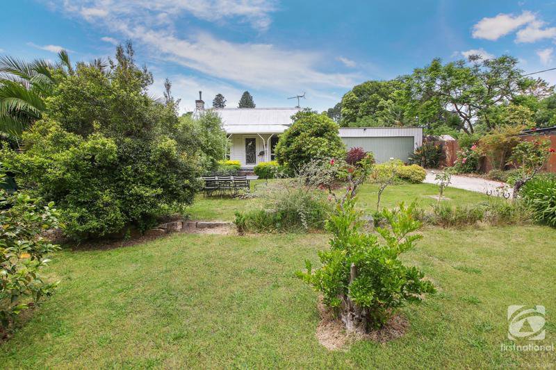 Photo - 54 Finch Street, Beechworth VIC 3747 - Image 14