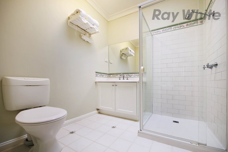 Photo - 54 Foxwood Drive, Point Cook VIC 3030 - Image 5