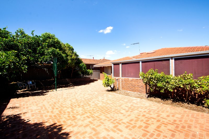 Photo - 54 Giralt Road, Marangaroo WA 6064 - Image 26