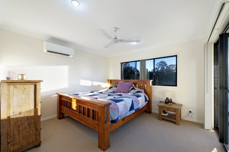 Photo - 54 Golden Bear Drive, Arundel QLD 4214 - Image 8