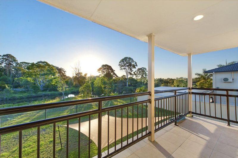 Photo - 54 Golden Bear Drive, Arundel QLD 4214 - Image 11