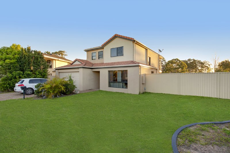 Photo - 54 Golden Bear Drive, Arundel QLD 4214 - Image 12