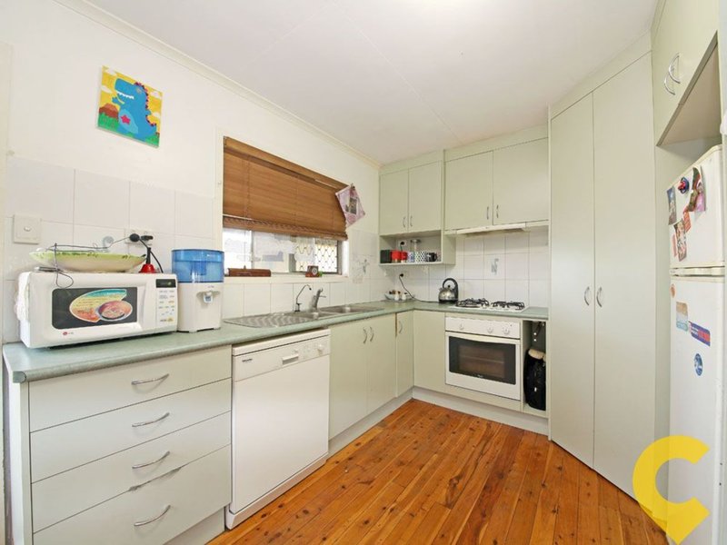 Photo - 54 Harding Street, Kallangur QLD 4503 - Image 3