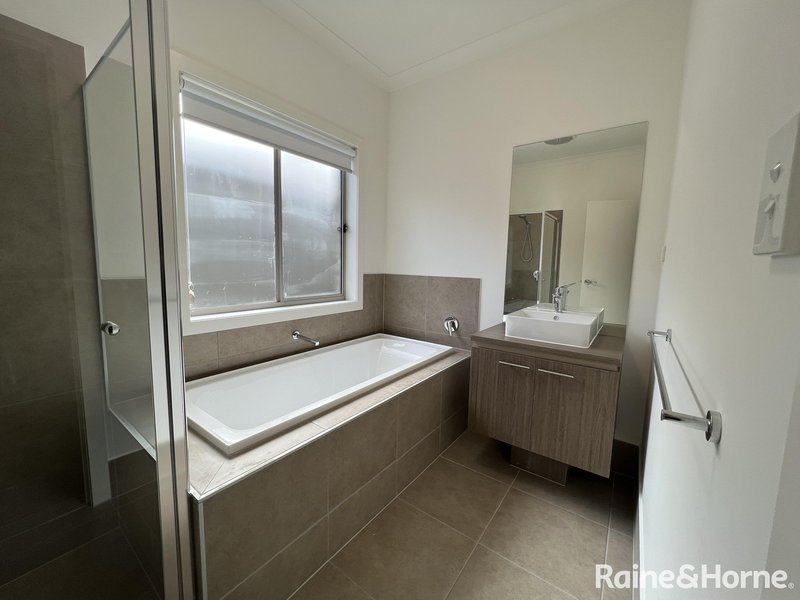 Photo - 54 Highview Drive, Hillbank SA 5112 - Image 9