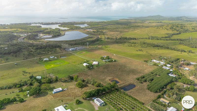 Photo - 54 Horsburgh Road, Hay Point QLD 4740 - Image 25