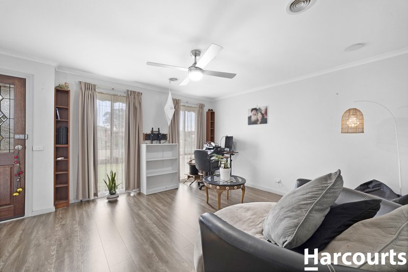 Photo - 54 Hotham Crescent, Hoppers Crossing VIC 3029 - Image 5