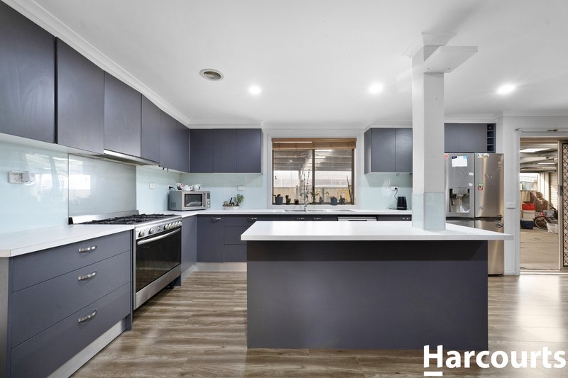 Photo - 54 Hotham Crescent, Hoppers Crossing VIC 3029 - Image 9